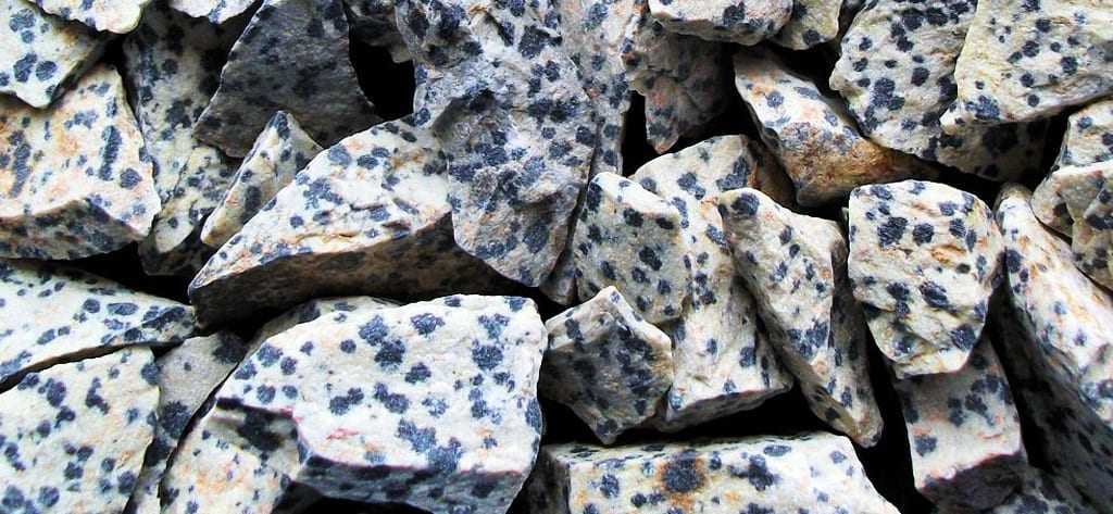 Jaspe Dálmata, Gemoterapia Jaspe Dálmata, Significado Jaspe Dálmata, Pedra Jaspe Dálmata, Propriedades da Pedra Dálmata, Chacra da Pedra Dálmata, Cura da Pedra Dálmata, Energia da Cor da Pedra Dálmata, significado das pedras, Jade, Análise 2020, Meditação da Pedra Dálmata