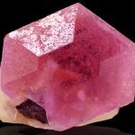 significado das Pedra Pezzottaite