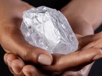 Qual é a Diferença entre um Diamante e um Brilhante? diamantes na Guiné