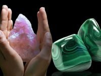 Compra seu Kit de Pedras de Proteção: A Defesa Energética que Você Precisa! Quartzo Rosa e Malaquita