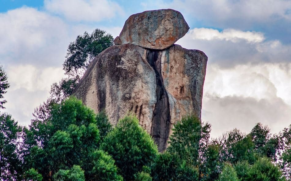 A história da Pedra que Chora da Ilha de Bornéu