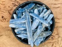 Cianita azul, pedras poderosas, pedras energeticas, significado das pedras